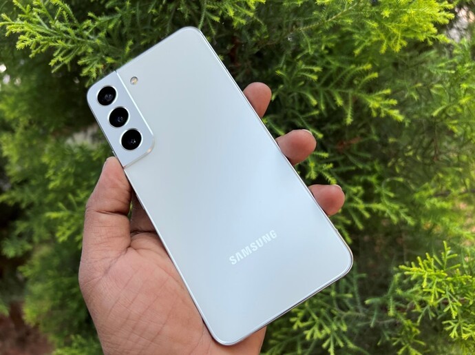 En İyi Fiyat Performans Telefonları hangileri sizce?