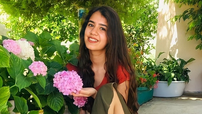 Uzun saç yakışıyor mu yoksa kötü mü duruyor?