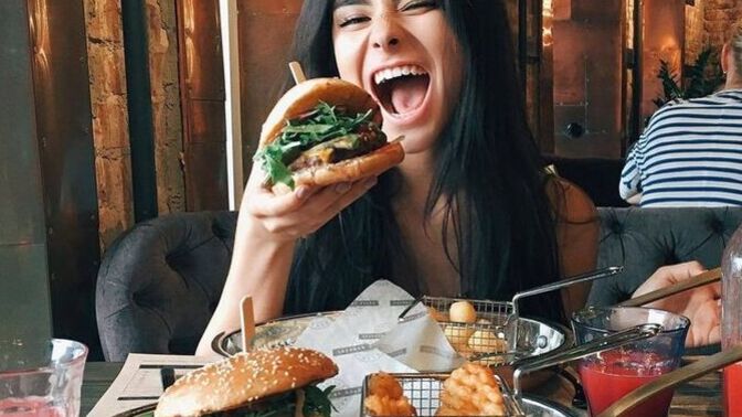 Dünyada yasaklanmasını istediğin bir yemek var mı?
