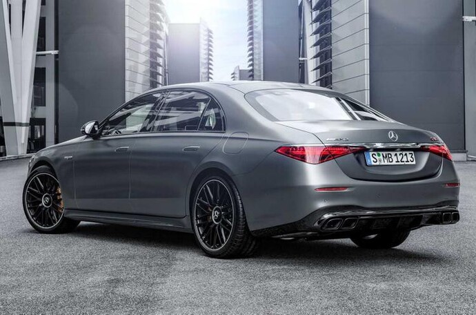 Sizce hangi mercedes daha güzel?