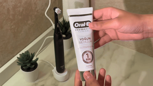 Bembeyaz dişler yükleniyooor!