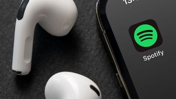 Neden herkes spotify'dan müzik dinliyor?