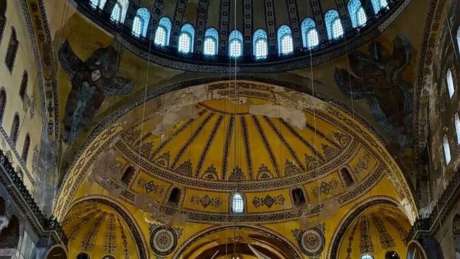 Ayasofya’nın cami olarak kullanılması kararı sonrası mozaiklerin durumu hakkında ne düşünüyorsunuz?
