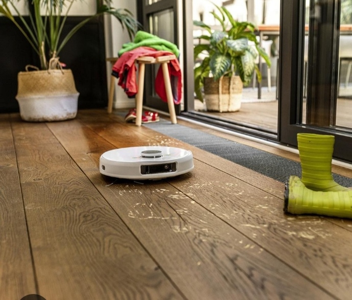 Çocuklu evler için robot süpürge mi yoksa dikey süpürge mi hangisi daha kullanışlı olur?