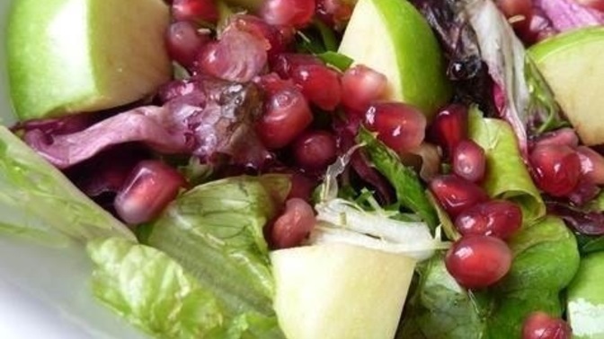 Yemeğin yanına salata mı yakışır yoksa yoğurt mu?