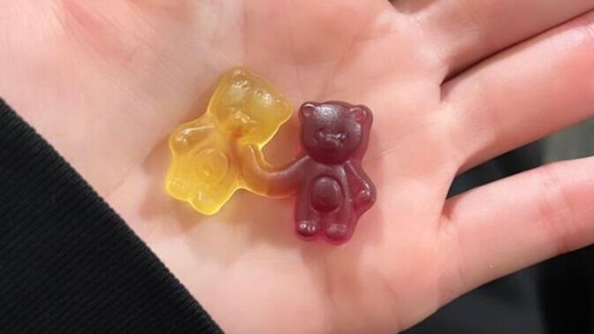 Dağ dağa kavuşmaz ama jelibon jelibona kavuşmuş peki siz sevgilinizle kavuştunuz mu?