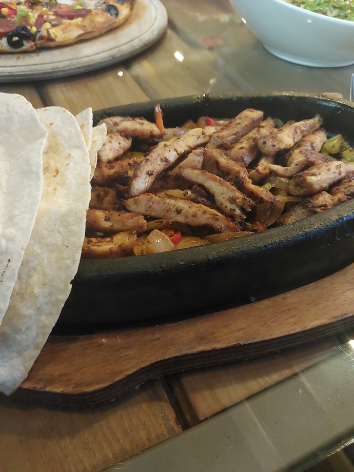 Kimlere yemek ısmarlayayım?