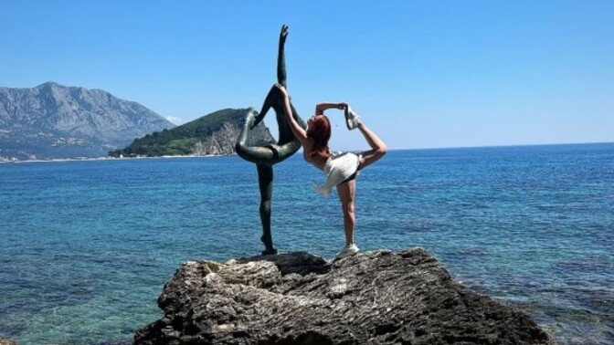 Partnerinle yoga yapmak romantik olabilir mi yoksa sıkıcı mıdır?