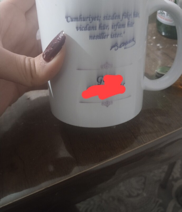 Sayın millieğitim bakanımızın biz oğretmenlere özel yaptırdığı bardakta viski içiyorum?