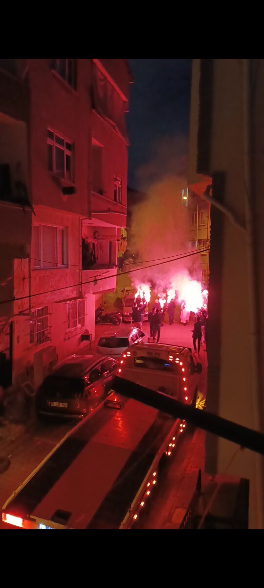 Kızlar sizi istemeye bu görsel deki gibi gelsinler istermisiniz?