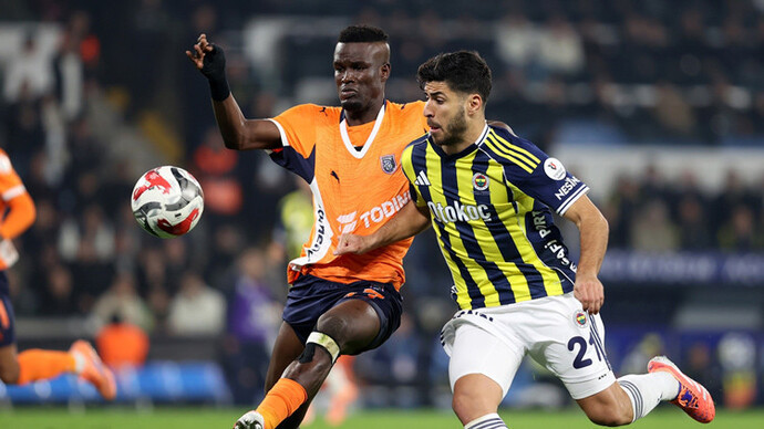 Başakşehir 1 - Fenerbahçe 1... Sarı lacivertliler şampiyonluk yarışında yara aldı! Maçı nasıl buldunuz?