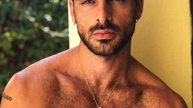 Michael morrone mi Kıvanç Tatlıtuğ mu daha yakışıklı sizce?
