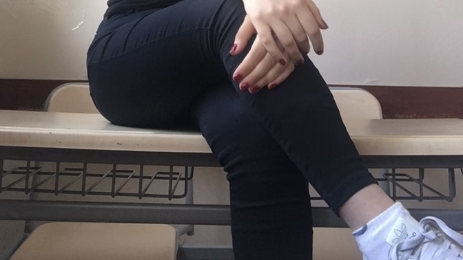 Bu pantolon bana yakışıyor ve ben seviyorum neden moda dışı diyorlar 😅?