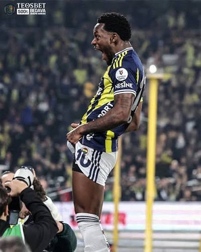 Pascal Nouma kovulurken Jhon Duran efendi niye hala Türkiyede! Türk Futbolunda ki bu rezalet hakkında ne düşünüyorsunuz?