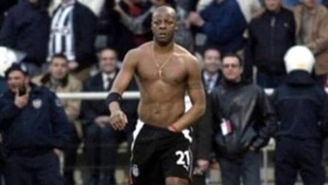 Pascal Nouma kovulurken Jhon Duran efendi niye hala Türkiye'de! Türk Futbolunda ki bu rezalet hakkında ne düşünüyorsunuz?