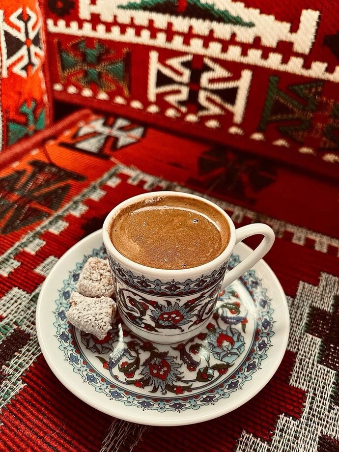 Nescafe Gold’un üstüne Türk kahvesi içtim… Türk kahvesine ihanet mi ettim, yoksa ilişkimiz açık ilişkiye mi döndü?