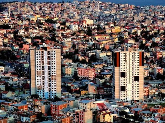 İstanbul’da çarpık binalaşma ve otopark yetersizliği hakkında ne düşünüyorsunuz?
