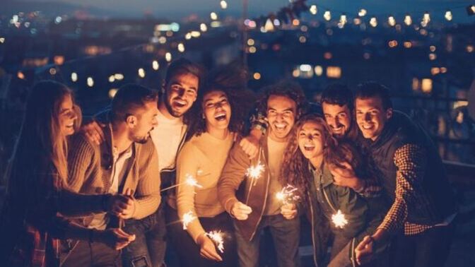 Arkadaş grubundan biriyle gizliden gizliye flört ettin mi?