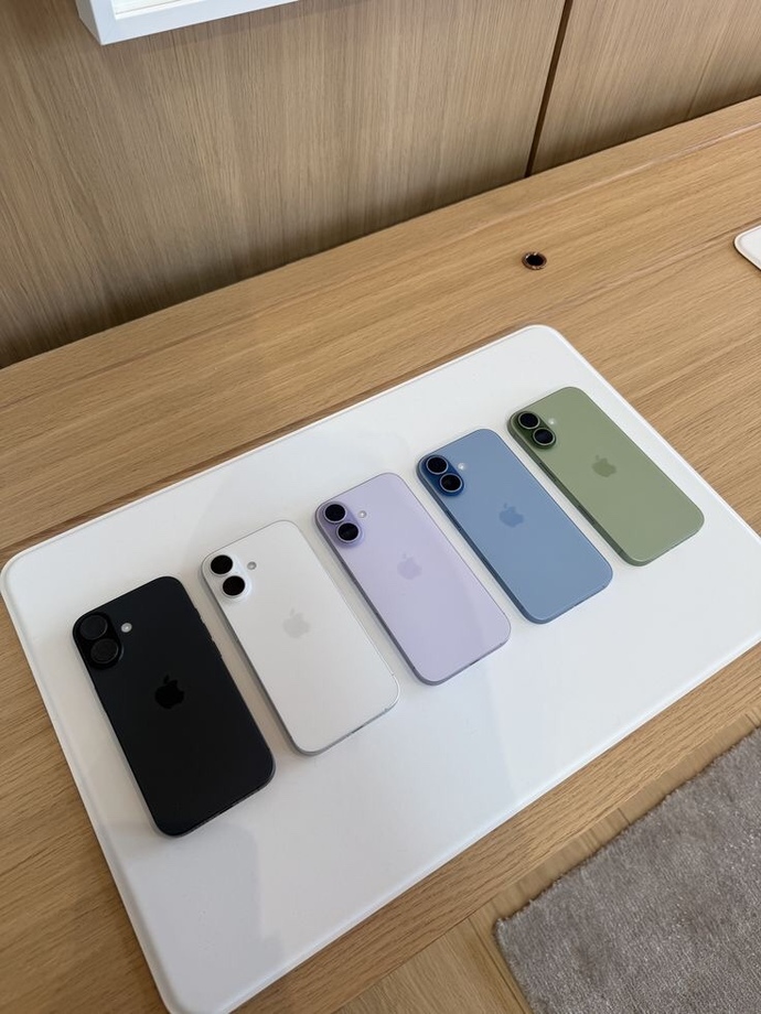 İphone 17 alıcam rengine karar veremedim?