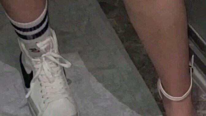 Topuklu mu spor ayakkabı mı?