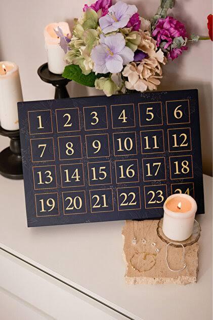 Yılbaşı için arkadaşımla advent calender yapıcaz bana hediye önerileri verir misiniz?