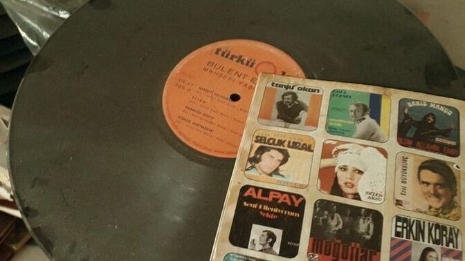1'den 70'e kadar bir sayı yazın size nostalji listemden bir şarkıyı paylaşayım! Ne dersiniz?
