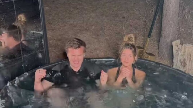 Buzlu su dolu bir küvete girmeye cesaret edebilir misin?