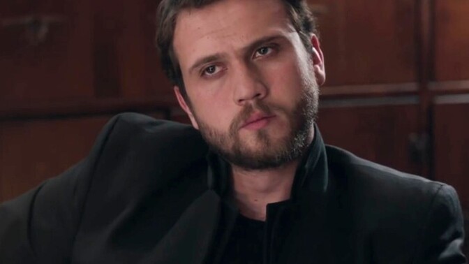 Aras Bulut İynemli nasıl oyuncu sizce en çok sevdiğiniz dizisi karakteri hangisi?