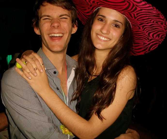 Kadında kol kılları itici mi sizce?