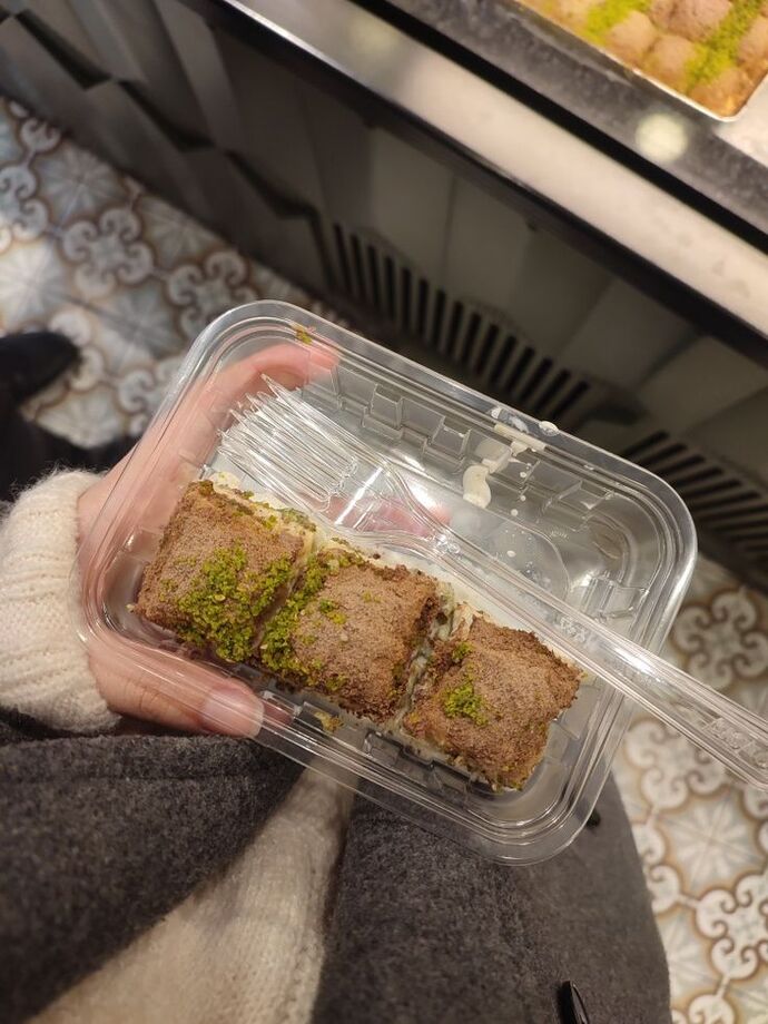 Sabah saatlerinde soğuk baklava yer misiniz?
