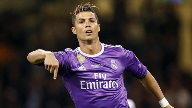 Cristiano Ronaldo şu an dünyada her kadını elde edebilir mi?