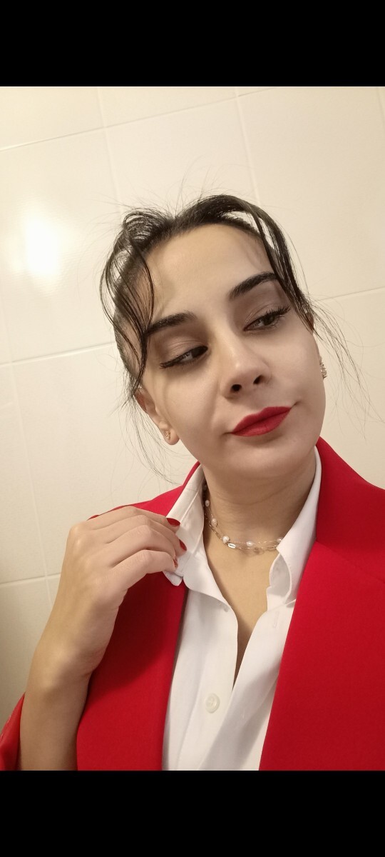 Normalde yaptıranlar bana ördek gibi geliyor ama dudak dolgusu yaptırmalı mıyım?