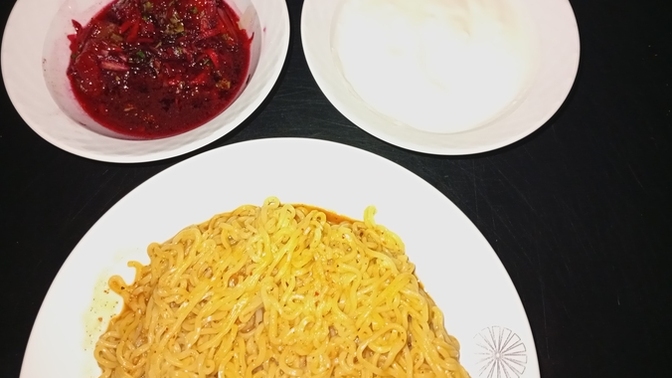 Gecelerin buz dolabı kurdu geldi. Bu gece yemek yiyecek misiniz?