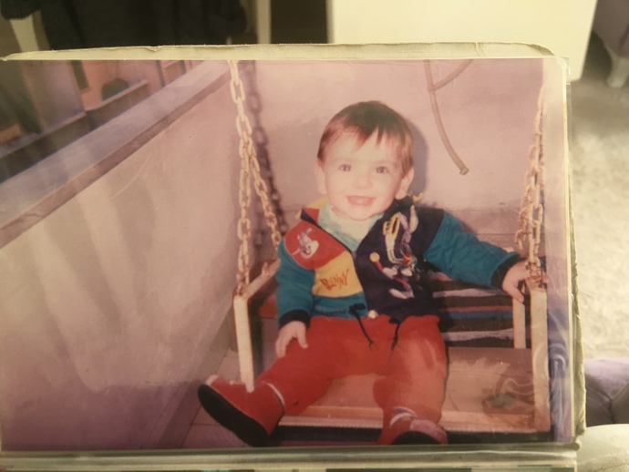 Çocukluğuna dair bir anı veya fotoğraf bırakır mısın?