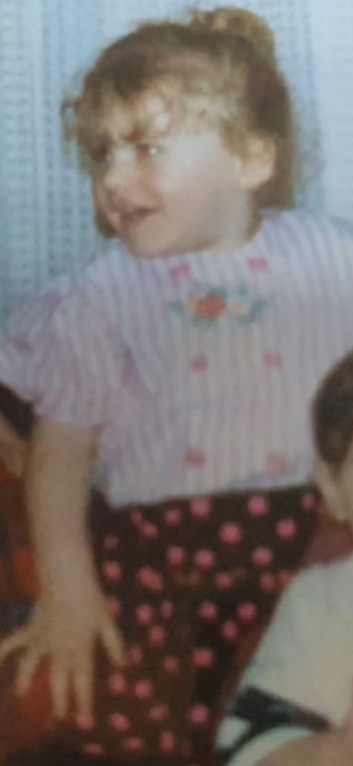Çocukluğuna dair bir anı veya fotoğraf bırakır mısın?