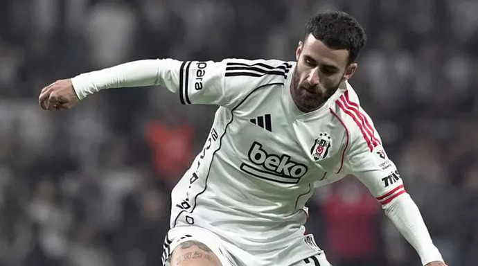 Rafa Silva takımla birlikte antrenmanlara başladı! Sizce yıldız futbolcu eski günlerine dönecek mi?