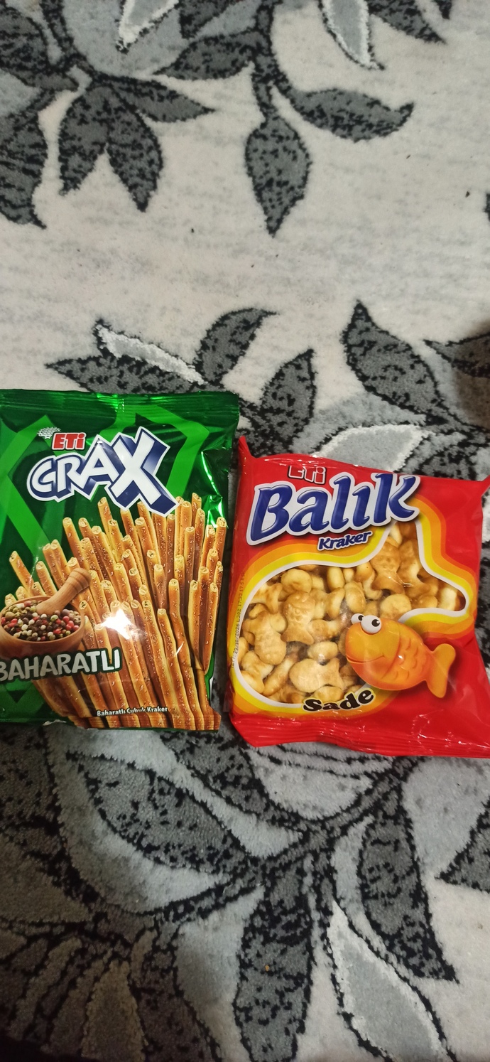 İkisinden birini ikram etsem hangisini yerdin?