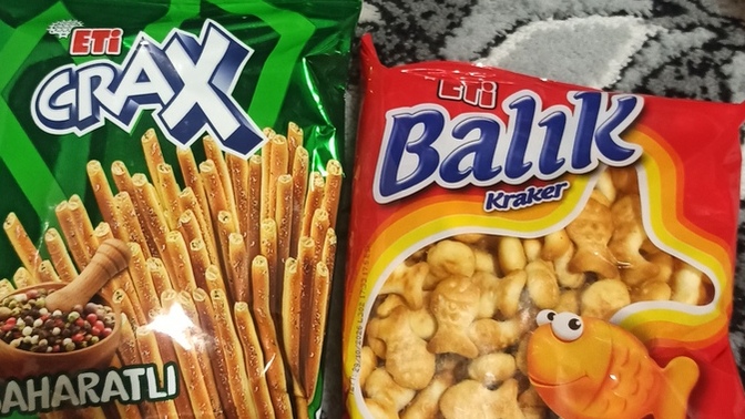 İkisinden birini ikram etsem hangisini yerdin?