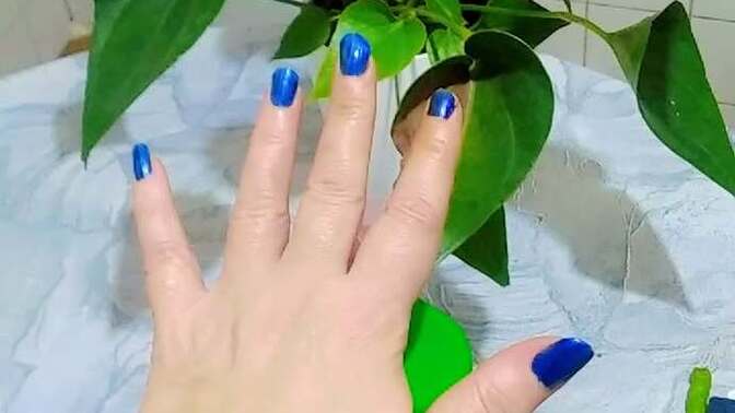 Al işte tırnağım kırıldı napıcam ben şimdi 💅?