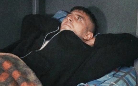 Film izlerken yanındaki kişi spoiler verirse ne yaparsın?