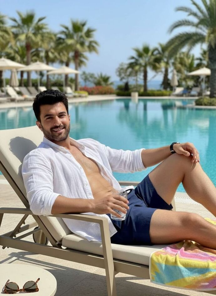 Kadınlarda erkeklerin her yerine bakar mı?