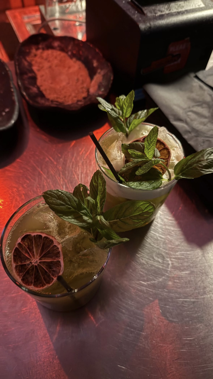Ben Kankam erkek arkadaşımla dinlenme moduna geçtik 🍹💘