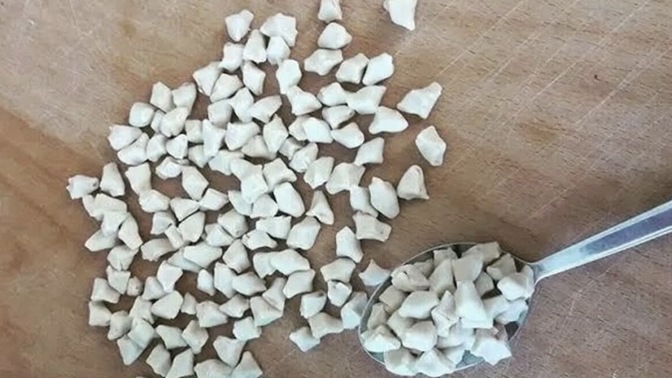 Bir kaşığa 40 mantı sığabilir mi cidden?