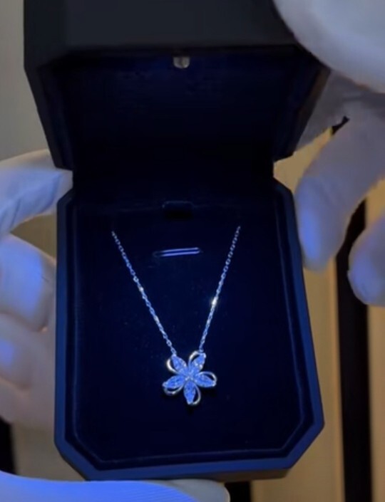 Kizlar yardim edin hangisi iyi? Kararsiz kaldım?