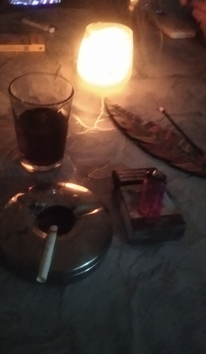 Seninde gece olunca aklın derinlere dalar ve öylece gider mi?