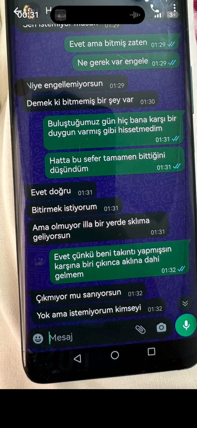 Sizce eski sevgilime çok mı ısrar etmişim 😢?