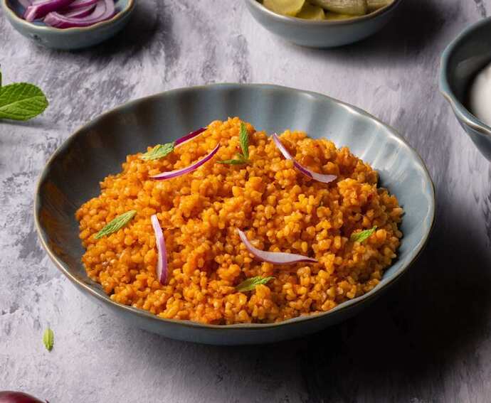 Bulgur pilavı yufka ekmekle mi yenir yoksa çatalla mı?