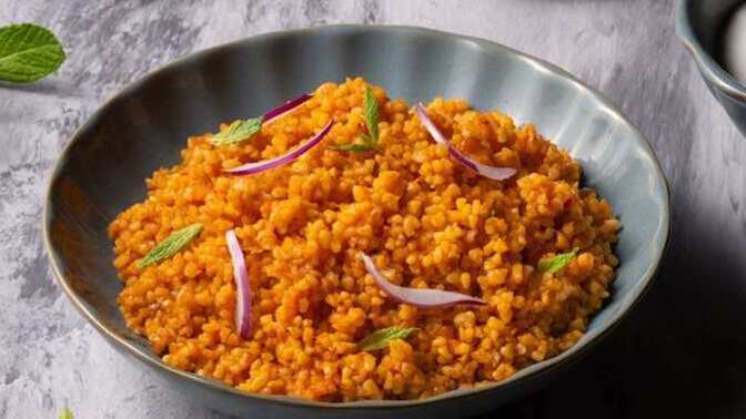 Bulgur pilavı yufka ekmekle mi yenir yoksa çatalla mı?