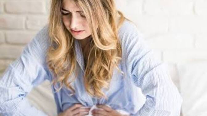 Regl olduğunda yalnız kalmak mı yoksa herkese sataşmak mı istersin?