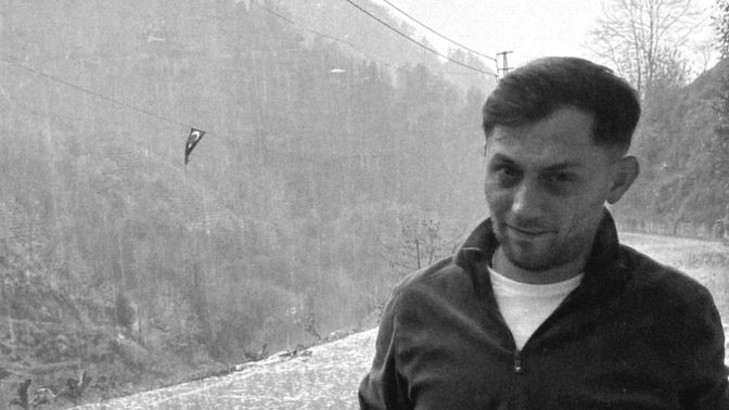 Fotoğrafı story atacağım, sizce hangi şarkıyla daha iyi gider?